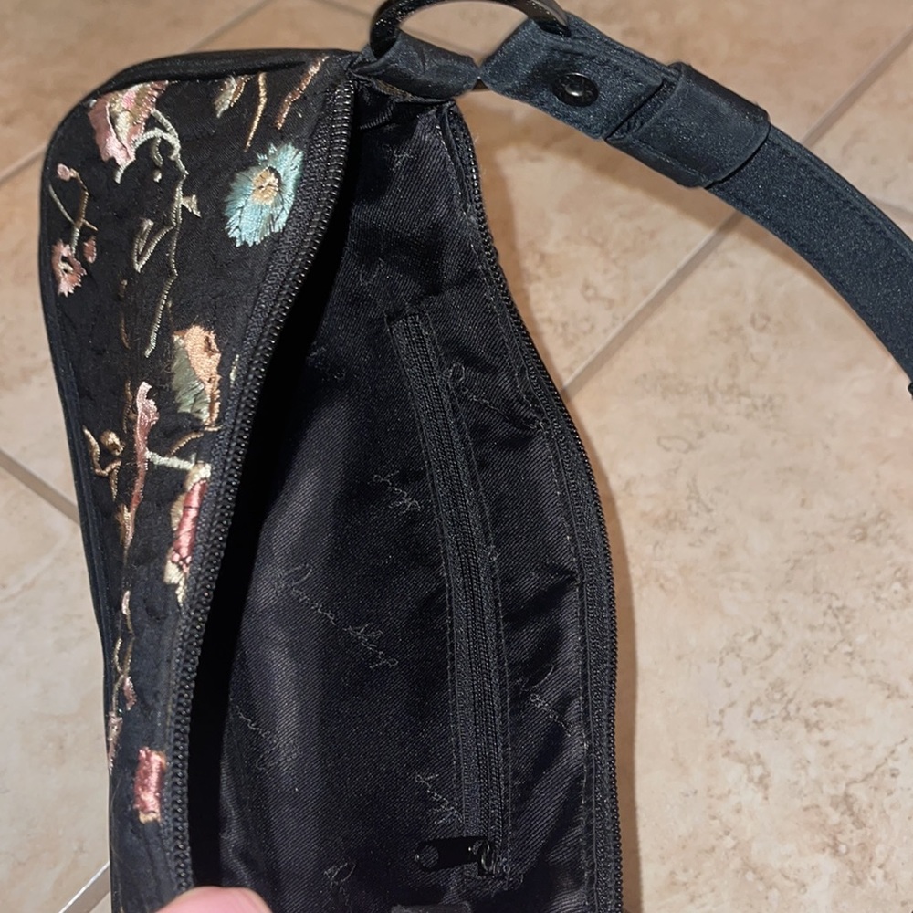 Donna Sharp Flowered Handbag - Picture 4 of 7